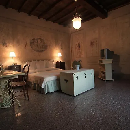 Bed & Breakfast La Luna Troghi